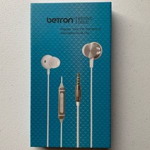 Betron earbuds